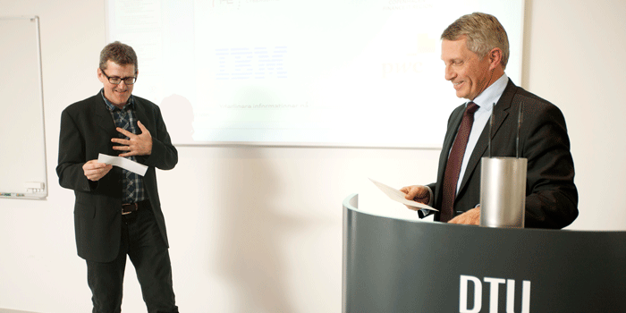 Professor Lars Ramkilde Knudsen og IBM Danmarks direktør Lars Mikkelgaard-Jensen, foto Mikal Schlosser